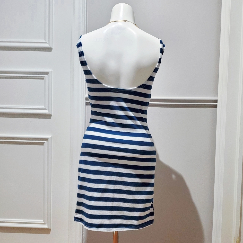 VI♥ Vintage Striped Low Back Scoop neck Bodycon Summer Dress